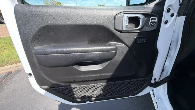 Used 2024 Bright White Clearcoat Jeep Sport S image 19