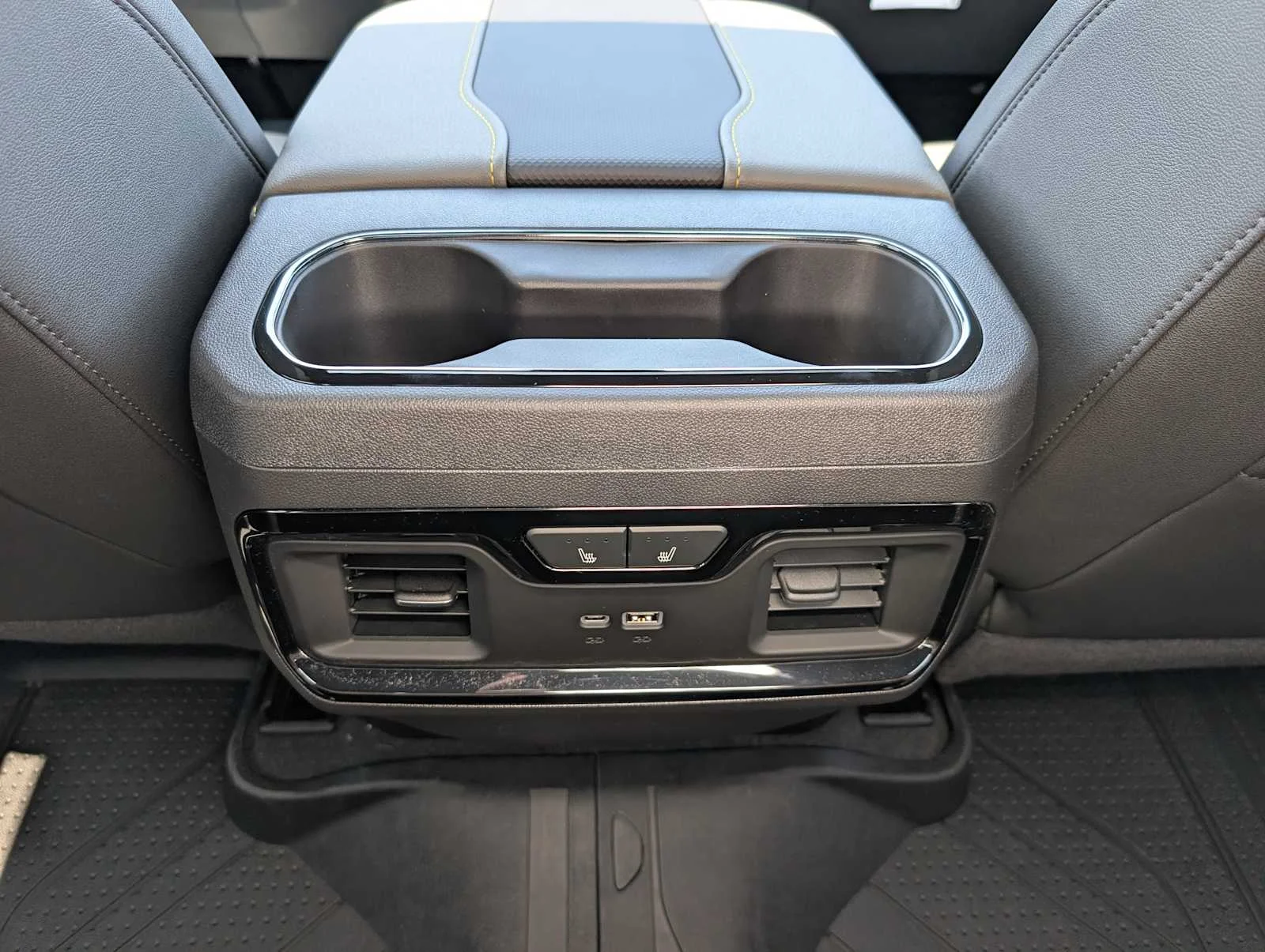 2026 Chevrolet Silverado 1500 ZR2 - Photo 18