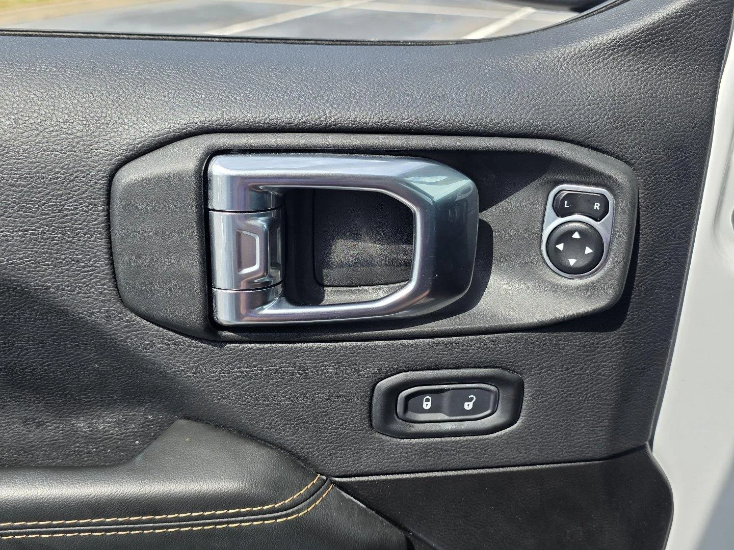 Used 2026 Bright White Clearcoat Jeep Sahara image 24