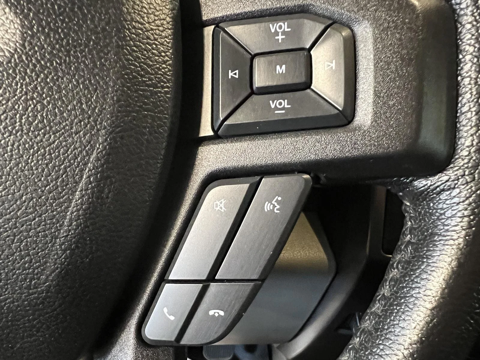 Used 2015 Blue Jeans Metallic Ford XLT image 24