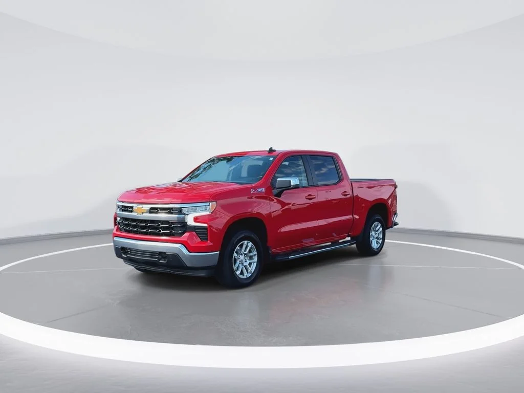 Used 2024 Red Chevrolet LT image 4