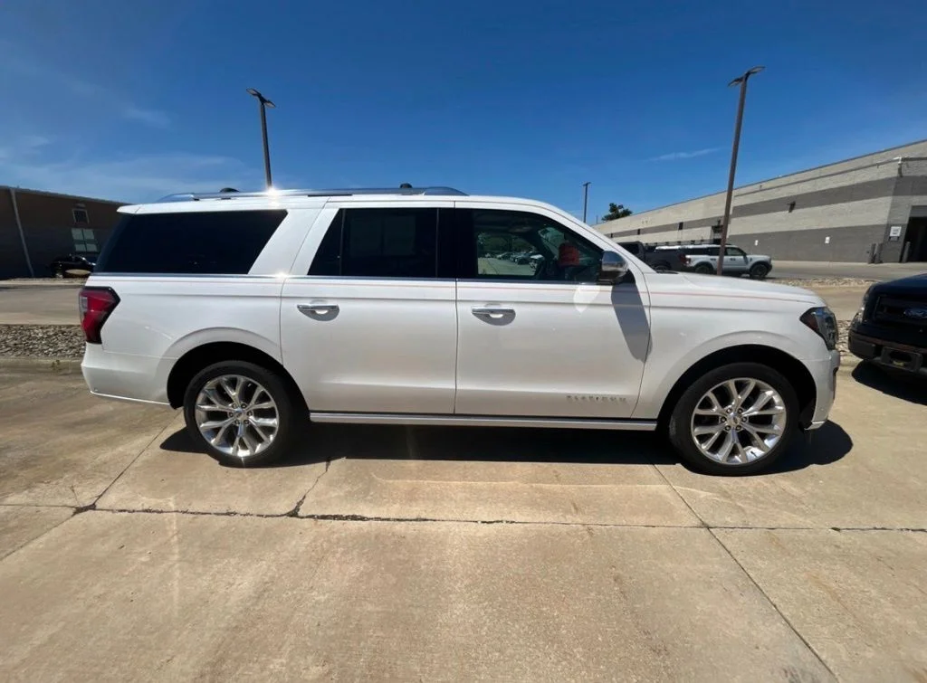 Used 2019 White Ford Platinum image 10