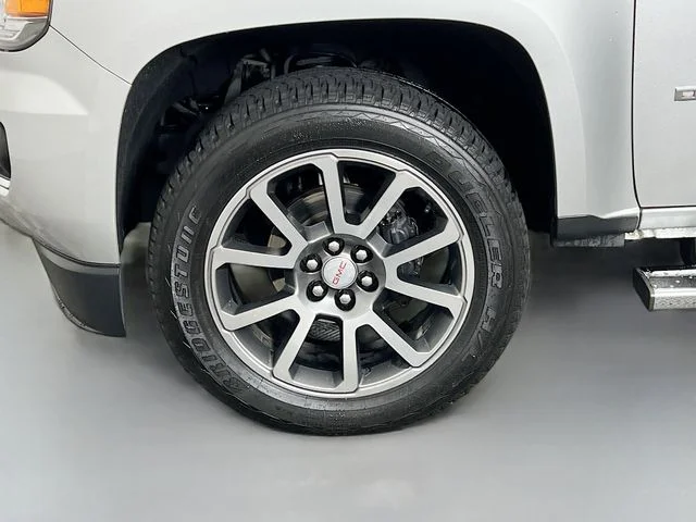 Used 2017 Silver GMC Denali image 10