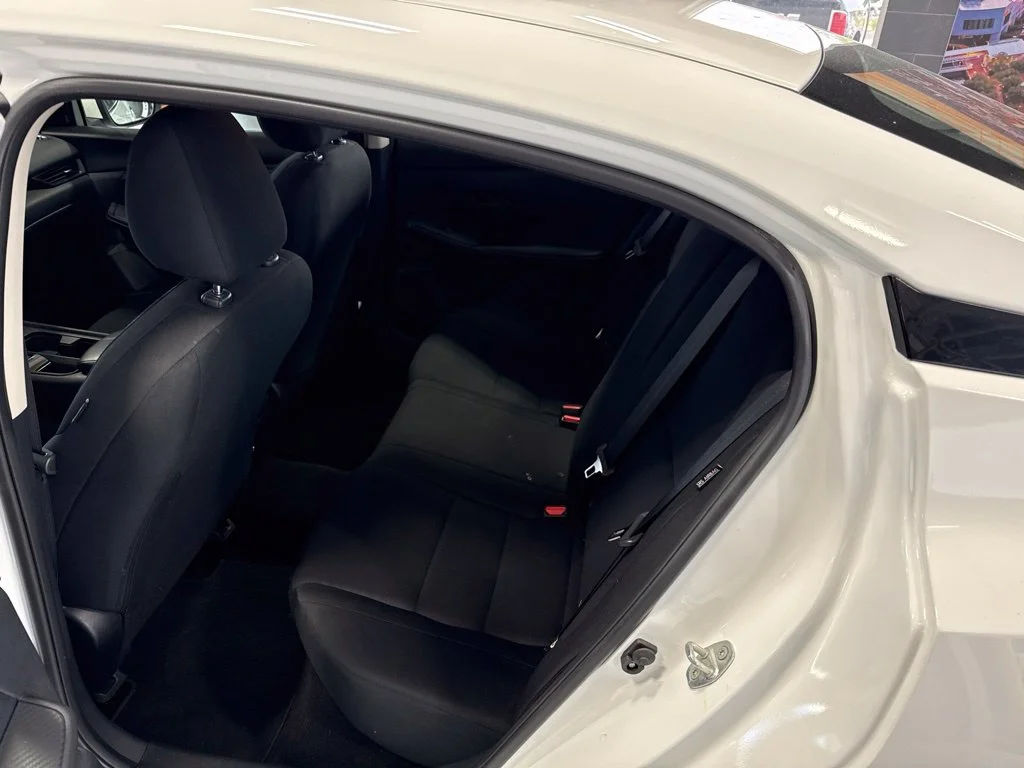 Used 2025 White Nissan S image 17