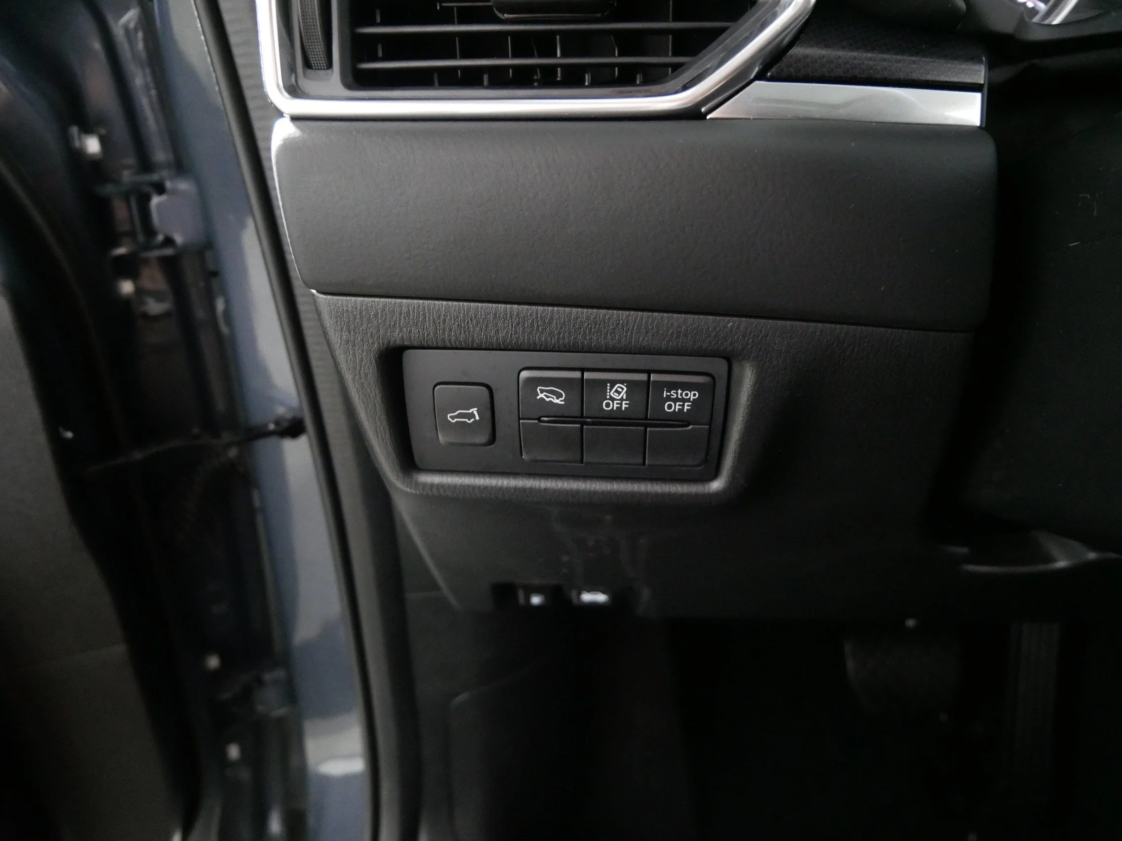 Used 2025 Polymetal Gray Metallic Mazda 2.5 S Carbon Edition image 26