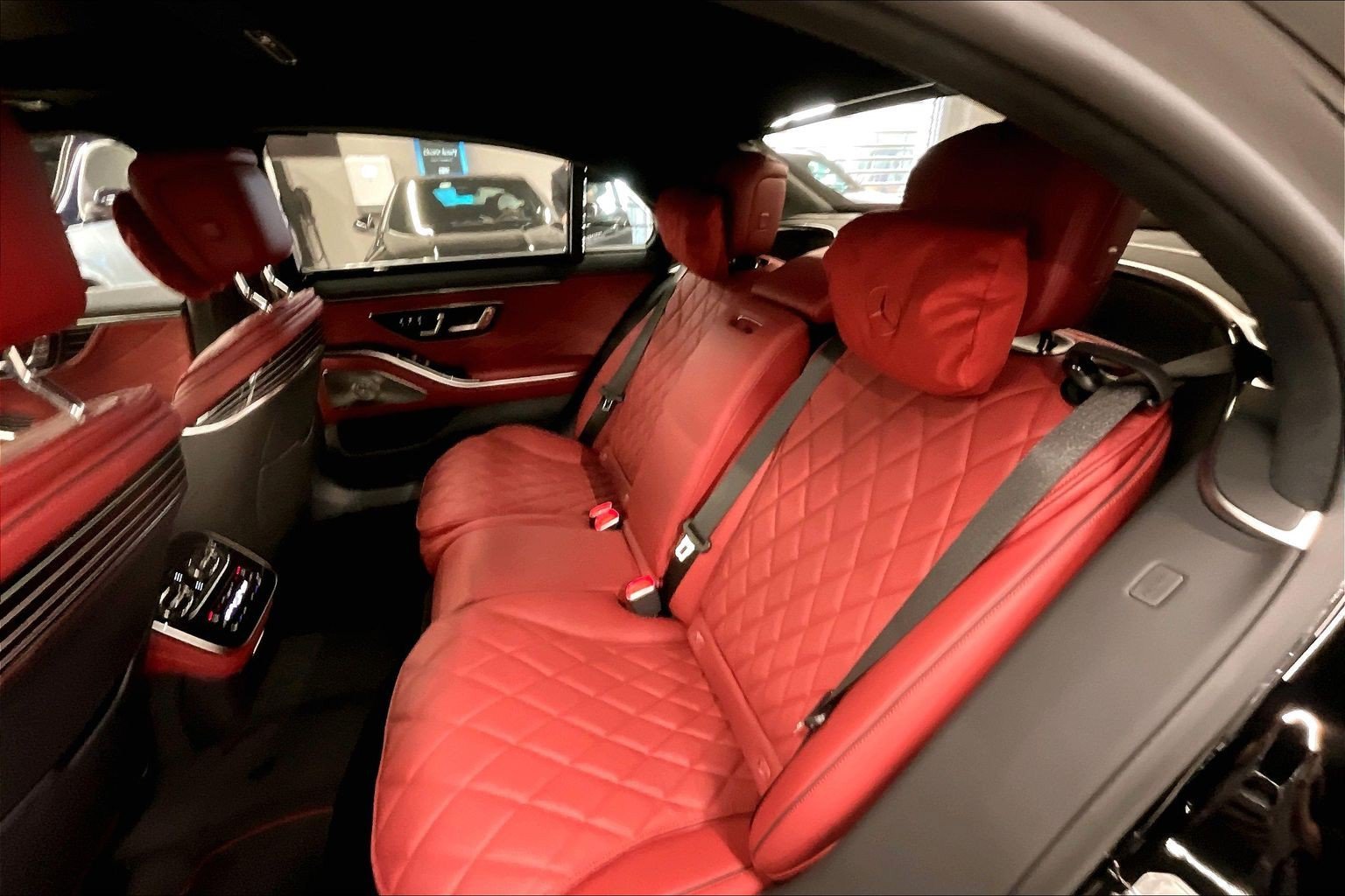 New 2027 Black Mercedes-Benz S 580 image 23