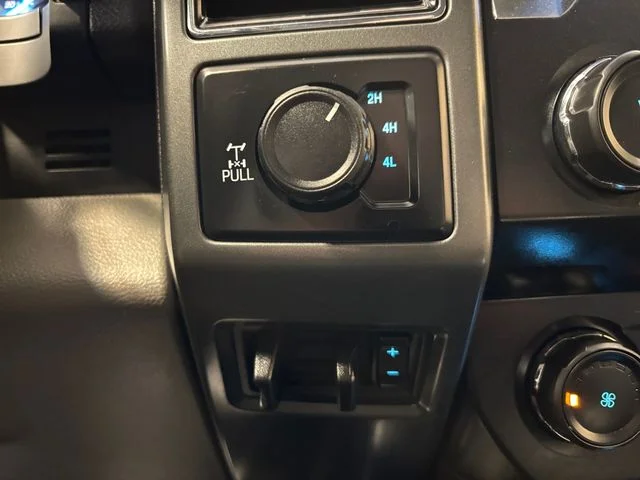 Used 2022 White Ford XLT image 23