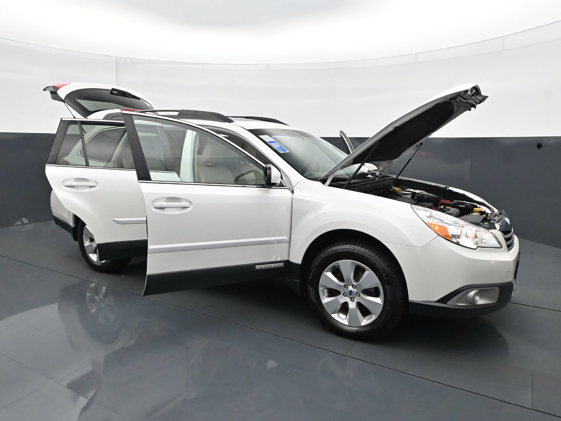 Used 2012 Satin White Pearl Subaru 2.5i image 37