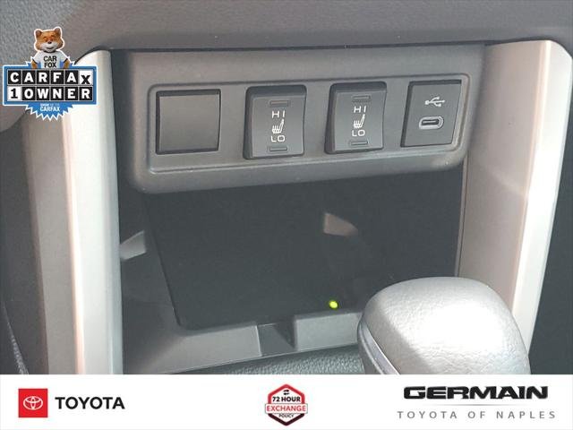 Certified Used 2025 WIND CHILL PEARL Toyota  image 32