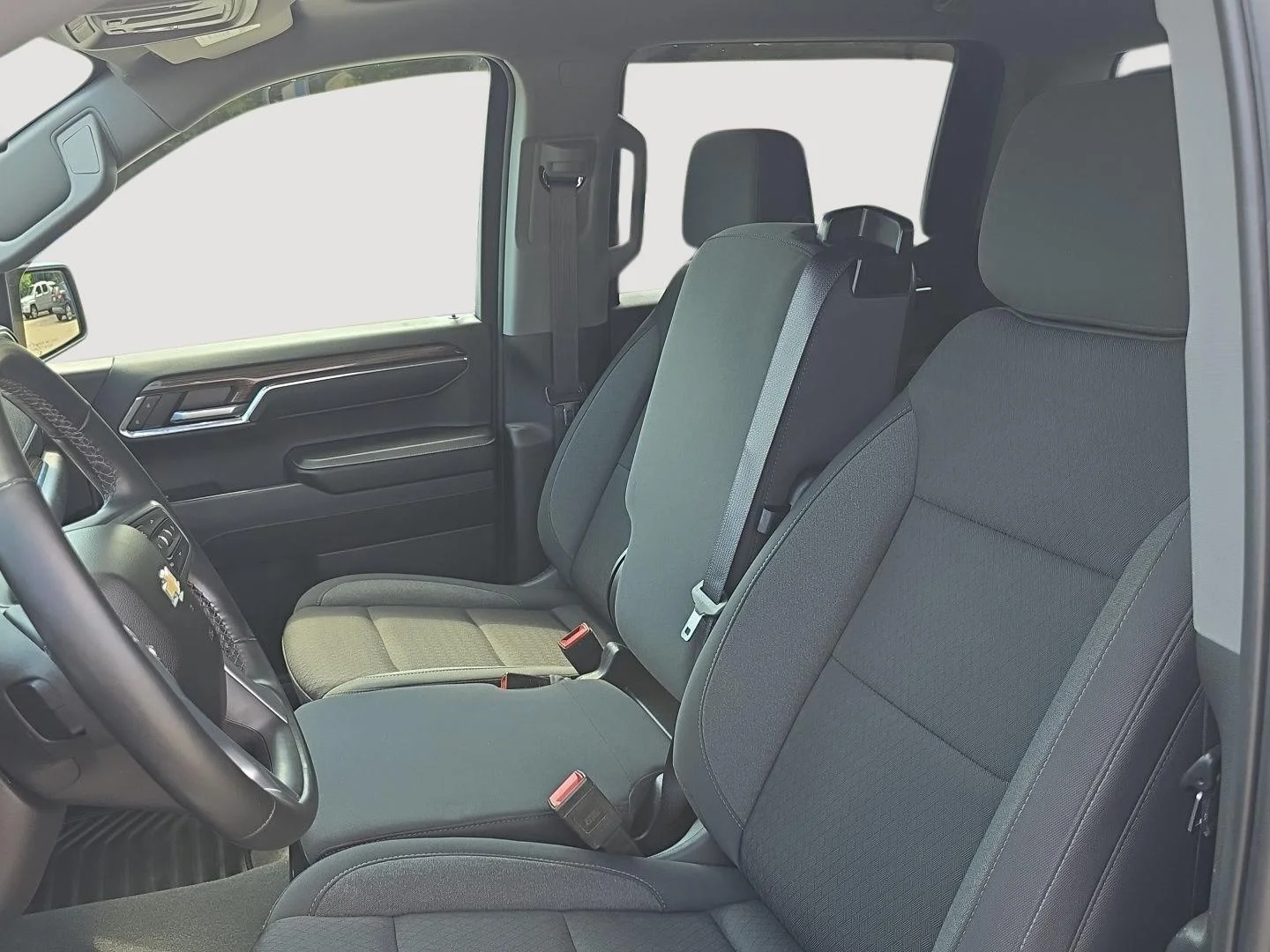 Used 2024 Slate Gray Metallic Chevrolet LT image 28
