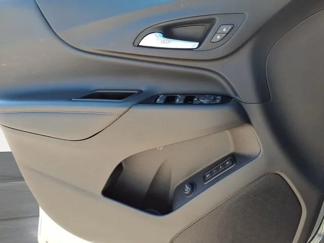 Used 2022 Silver Ice Metallic Chevrolet Premier image 14