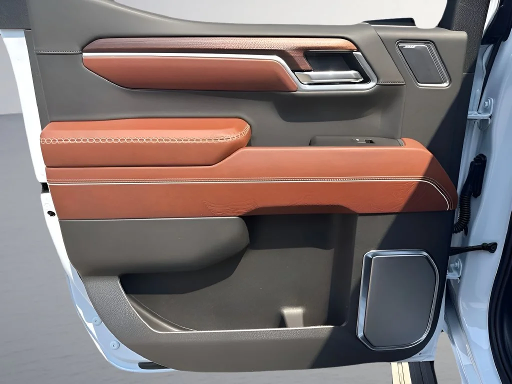 New 2026 Glacier White Tricoat GMC Denali Ultimate image 30