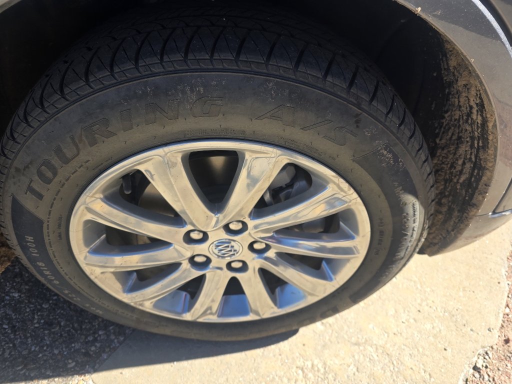 Used 2020 Satin Steel Metallic Buick Essence image 9