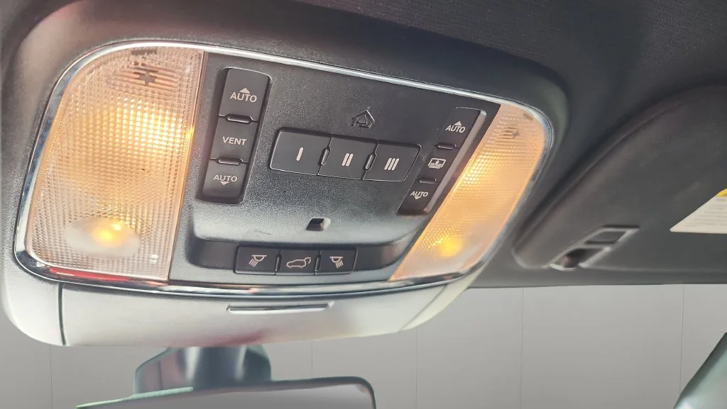 Used 2020 Black Jeep Trailhawk image 18