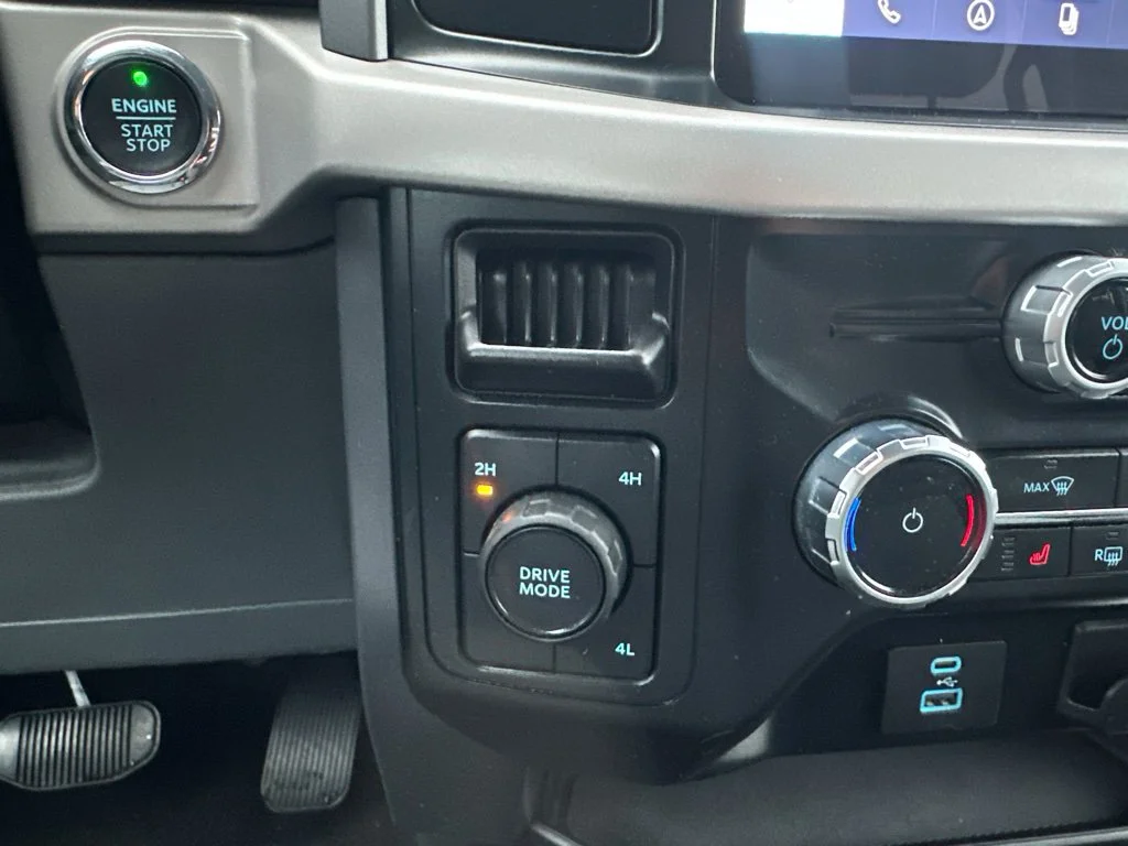 Used 2023 Blue Ford XLT image 16
