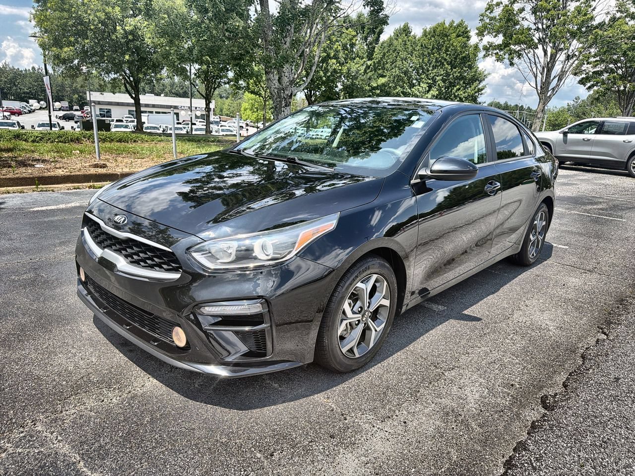 Used 2021 Black Kia LXS image 4