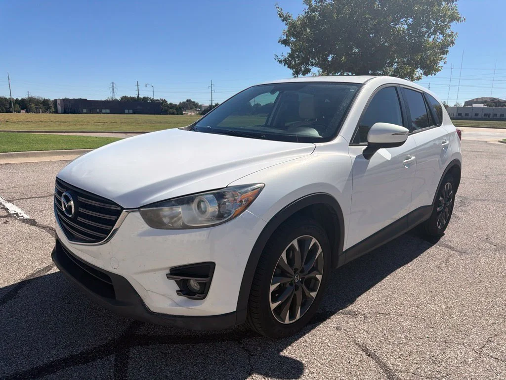 Used 2016 White Mazda Grand Touring image 1