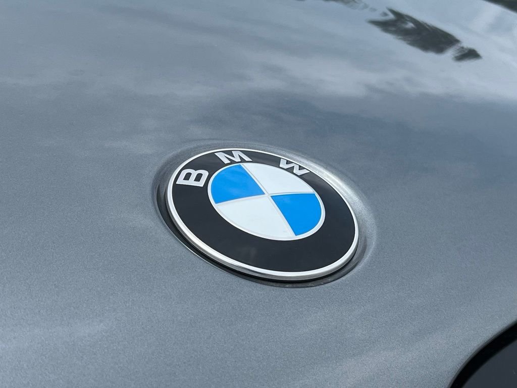 Used 2026 Gray BMW xDrive40i image 11