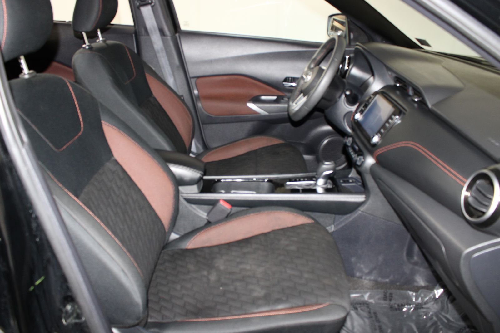 Used 2024 Black Nissan SR image 26