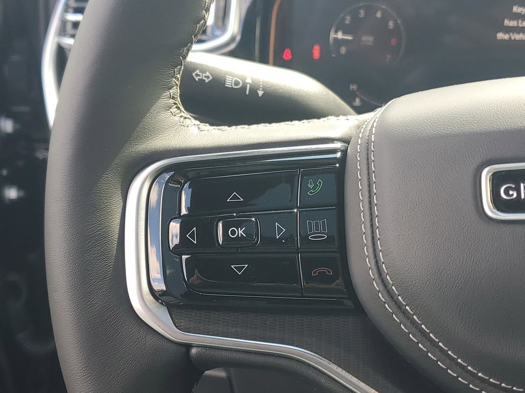 New 2026 High Gloss Black Jeep Summit Obsidian image 15