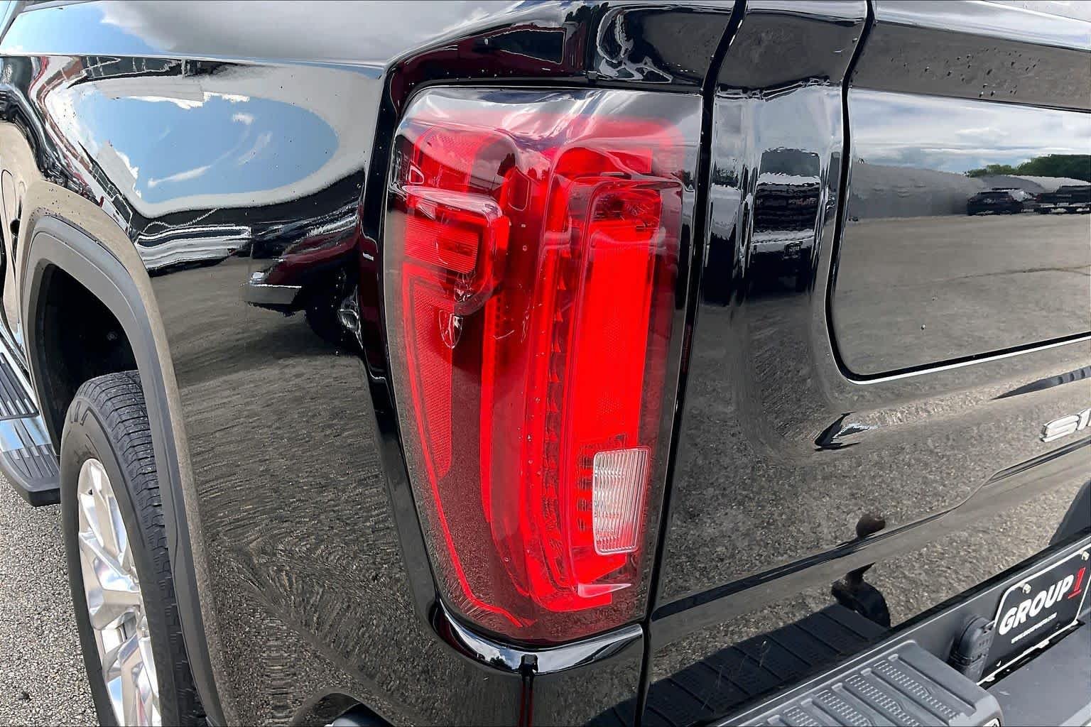 Used 2020 Onyx Black GMC SLT image 28