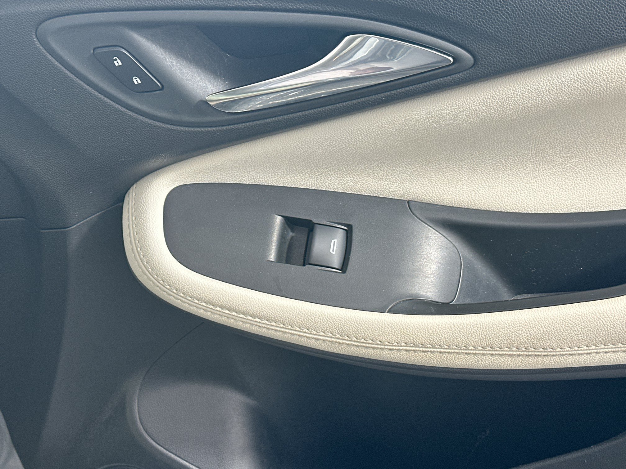 Used 2024 Moonstone Gray Metallic Buick Sport Touring image 29