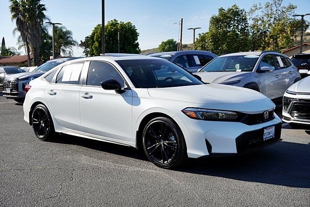 Used 2025  Honda Base image 5