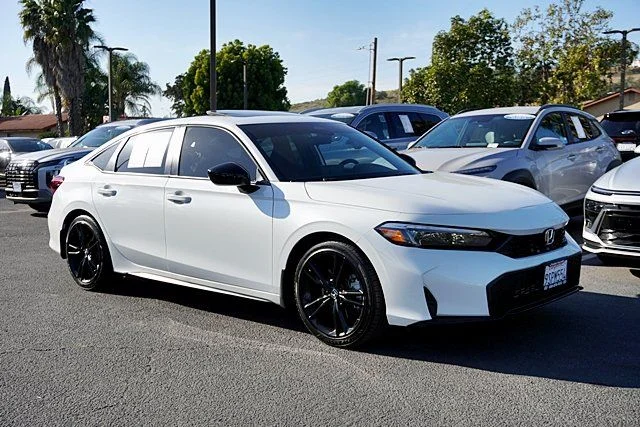 Used 2025  Honda  image 5