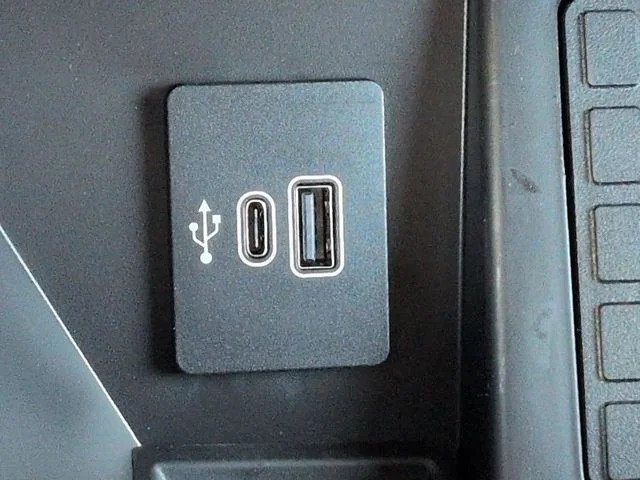 New 2026 Oxford White Ford Lariat® image 23
