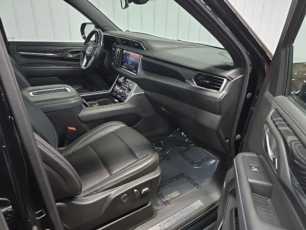 Used 2021 Black GMC Denali image 16