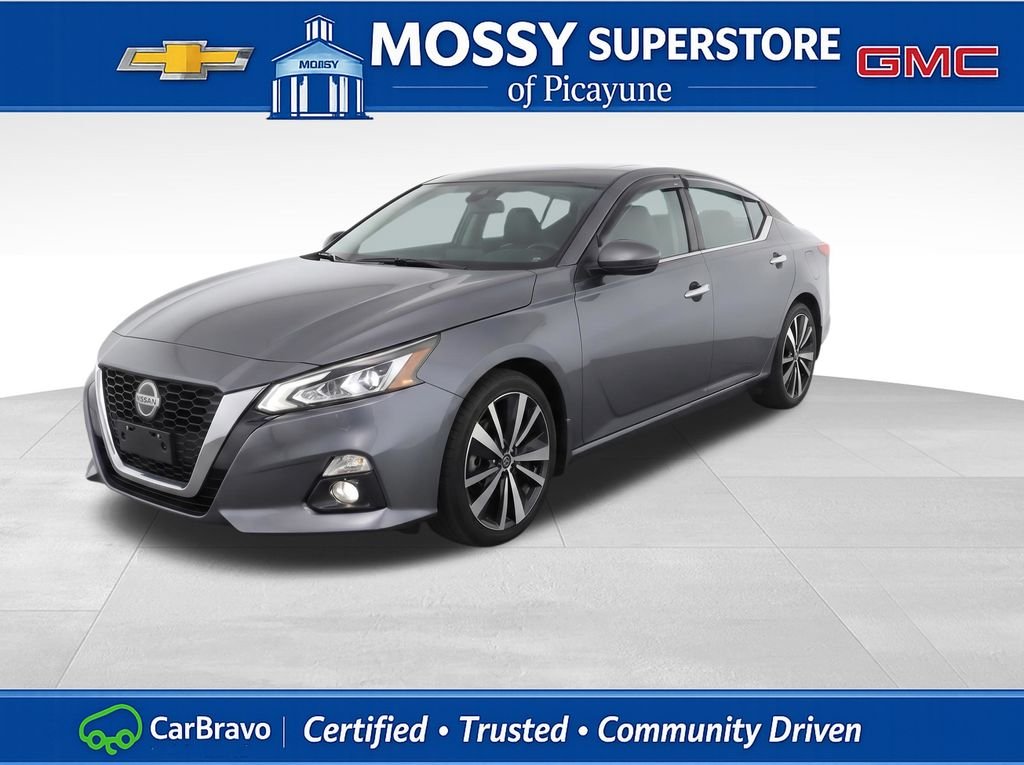 2020 Nissan Altima 2.5 Platinum's photo
