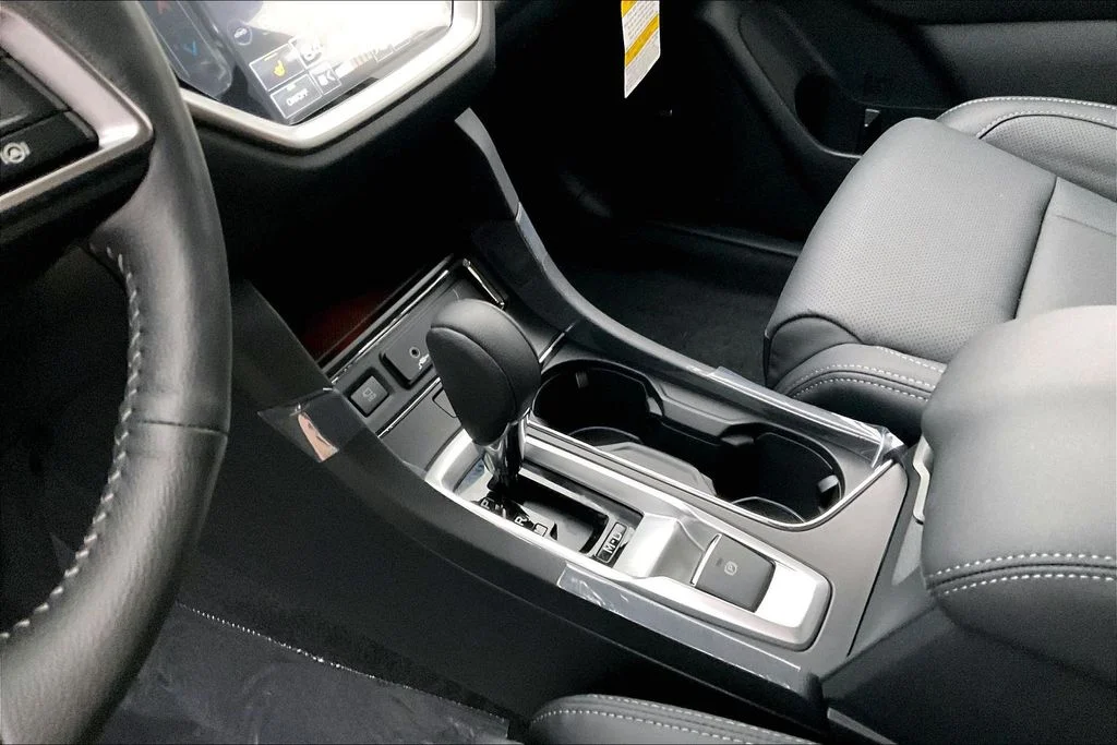 New 2026 CRYSTAL BLACK SILICA Subaru Limited 7-Passenger image 7