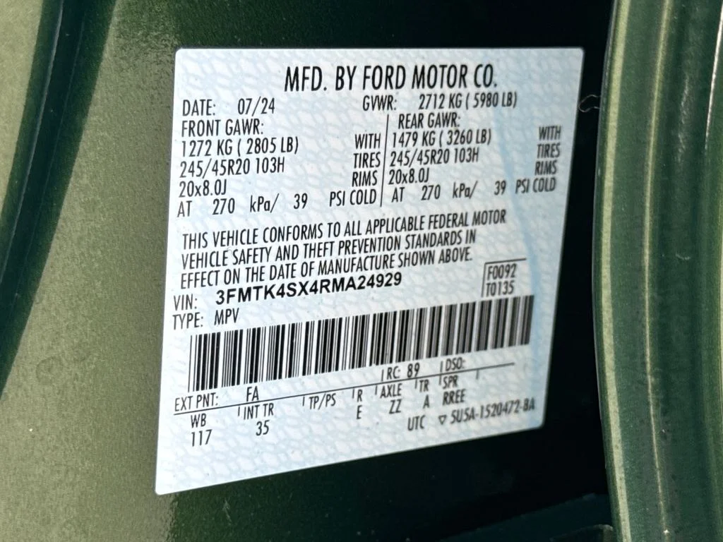 Used 2024 Green Metallic Ford GT image 29