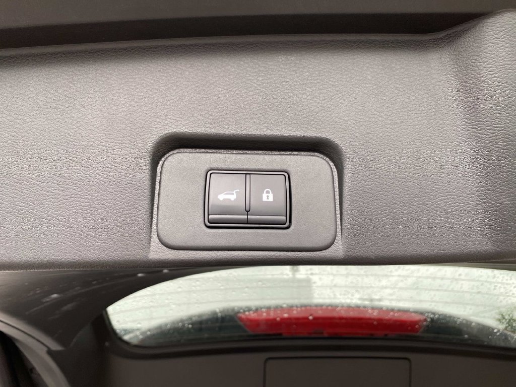 2024 Nissan Rogue SV - Photo 10
