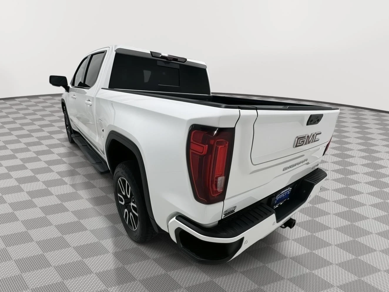 Used 2023 SUMMIT WHITE GMC AT4 image 3