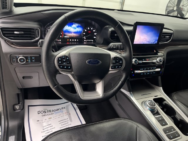 Used 2024 Gray Ford Limited image 15