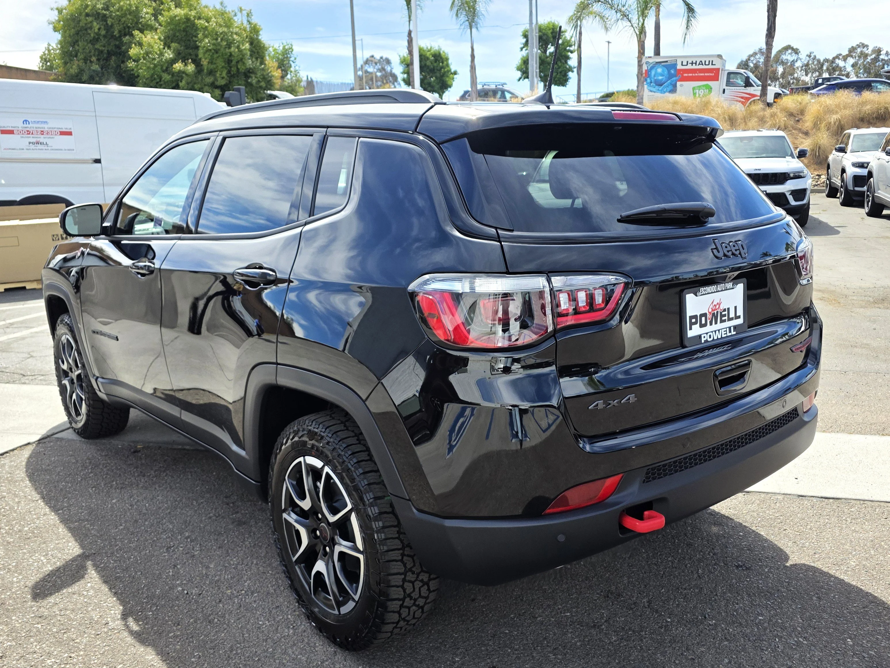New 2026 Diamond Black Jeep Trailhawk image 3