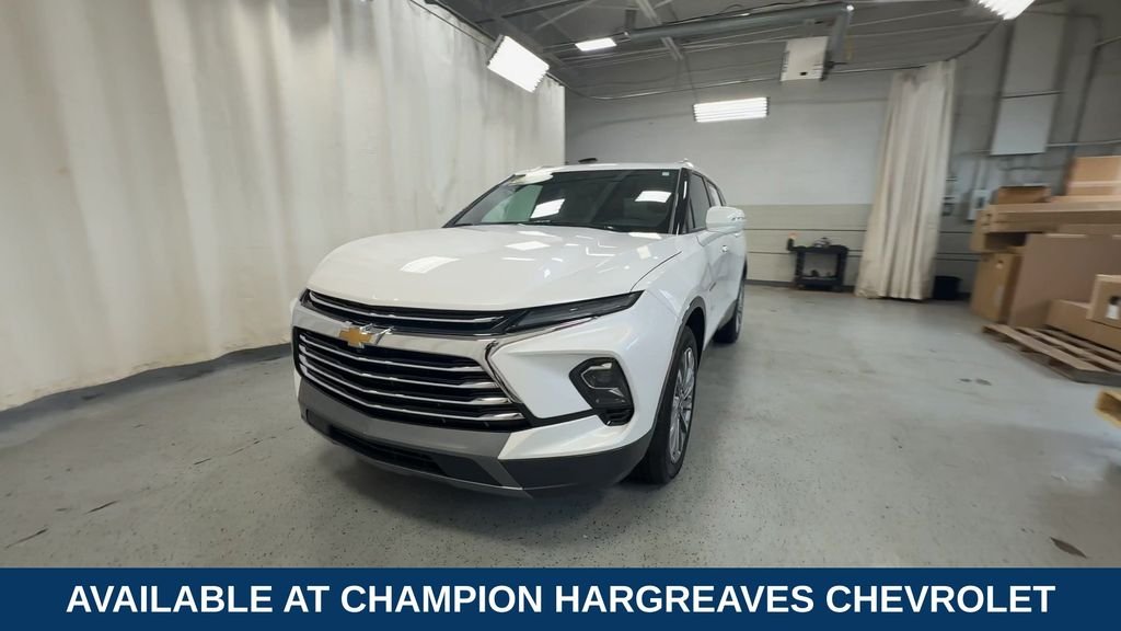Used 2024 Iridescent Pearl Tricoat Chevrolet Premier image 5