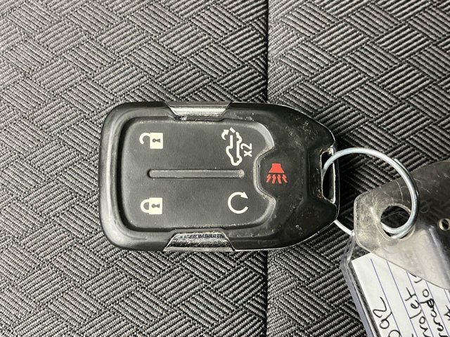 Used 2022 Silver Ice Metallic Chevrolet LT image 27