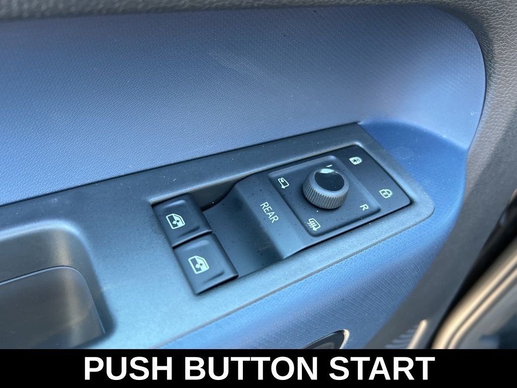 2025 Volkswagen ID. Buzz PRO S - Photo 12