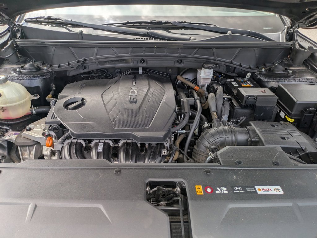 Used 2022 Black Hyundai Limited image 13