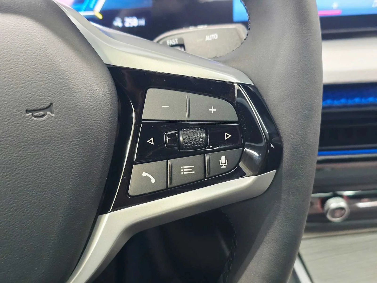 New 2026 Skyscraper Grey Metallic BMW xDrive40 image 19