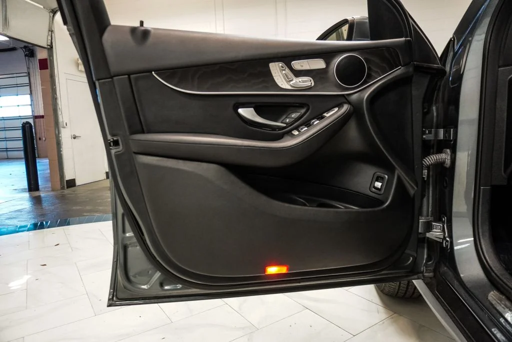 Used 2018 Gray Mercedes-Benz GLC 300 image 20