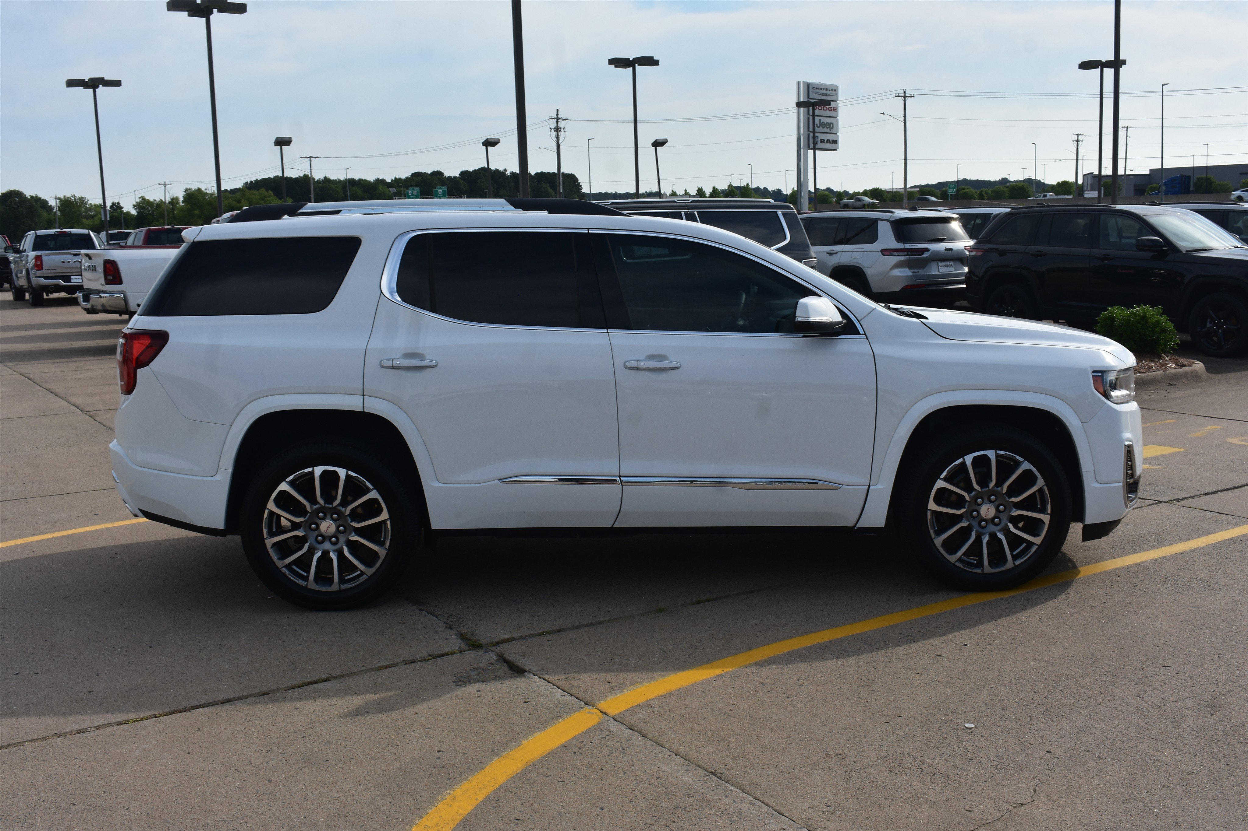 Used 2023 Summit White GMC Denali image 4
