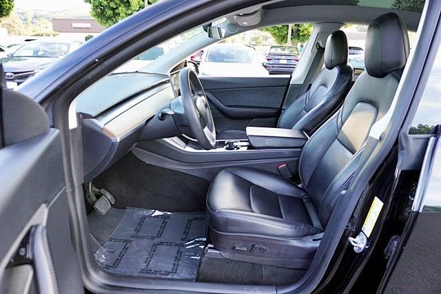 Used 2020  Tesla Long Range image 14