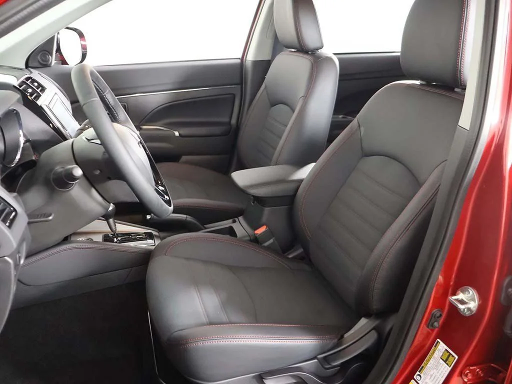 2025 Mitsubishi Outlander Sport SE - Photo 26