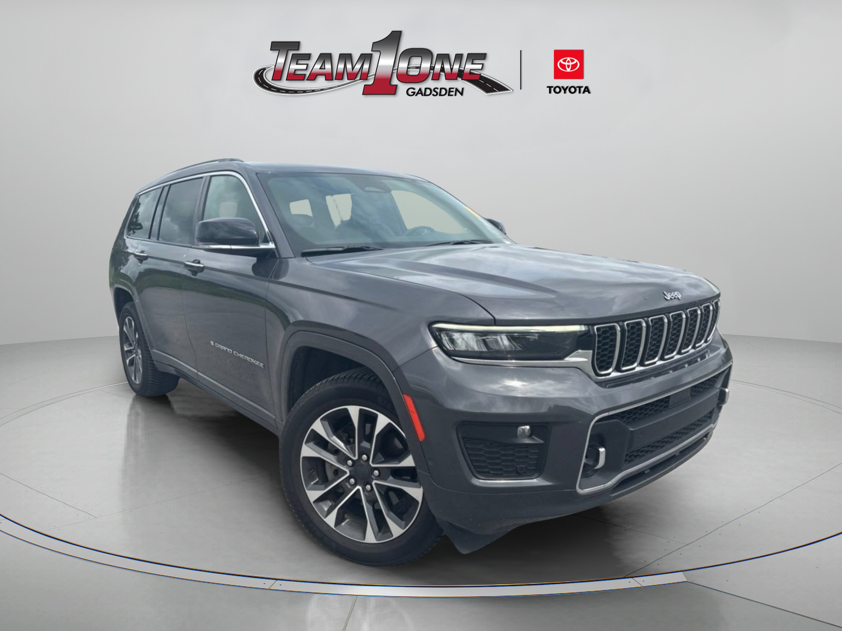 Used 2023 Baltic Gray Metallic Clearcoat Jeep Overland image 1
