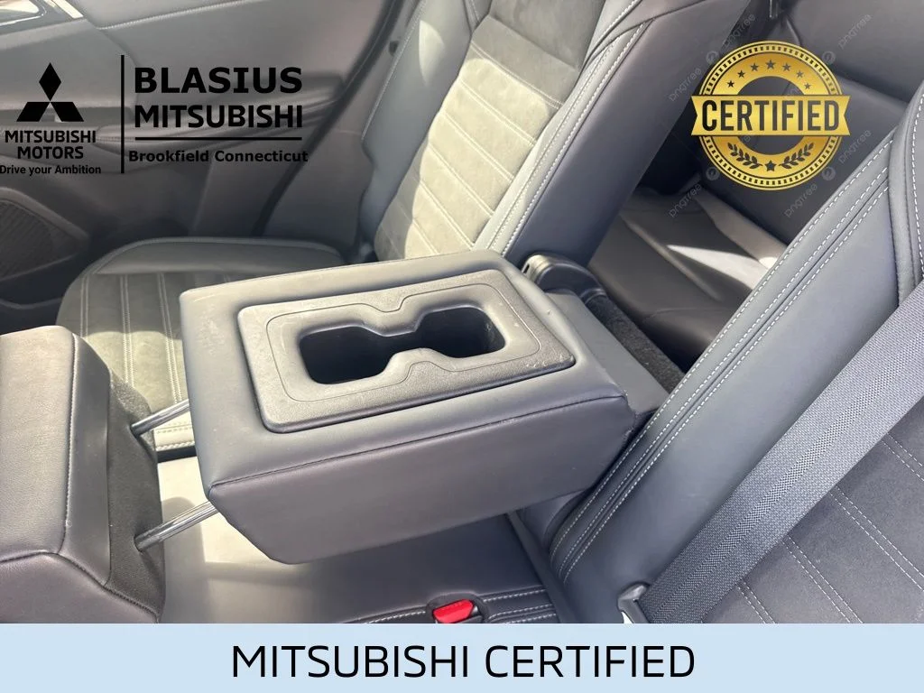 Certified Used 2024 Silver Mitsubishi SE image 33
