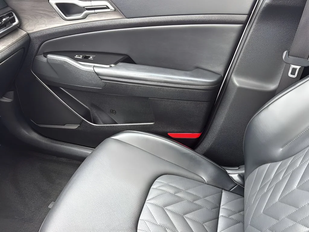 Used 2023 White Kia X-Line image 22