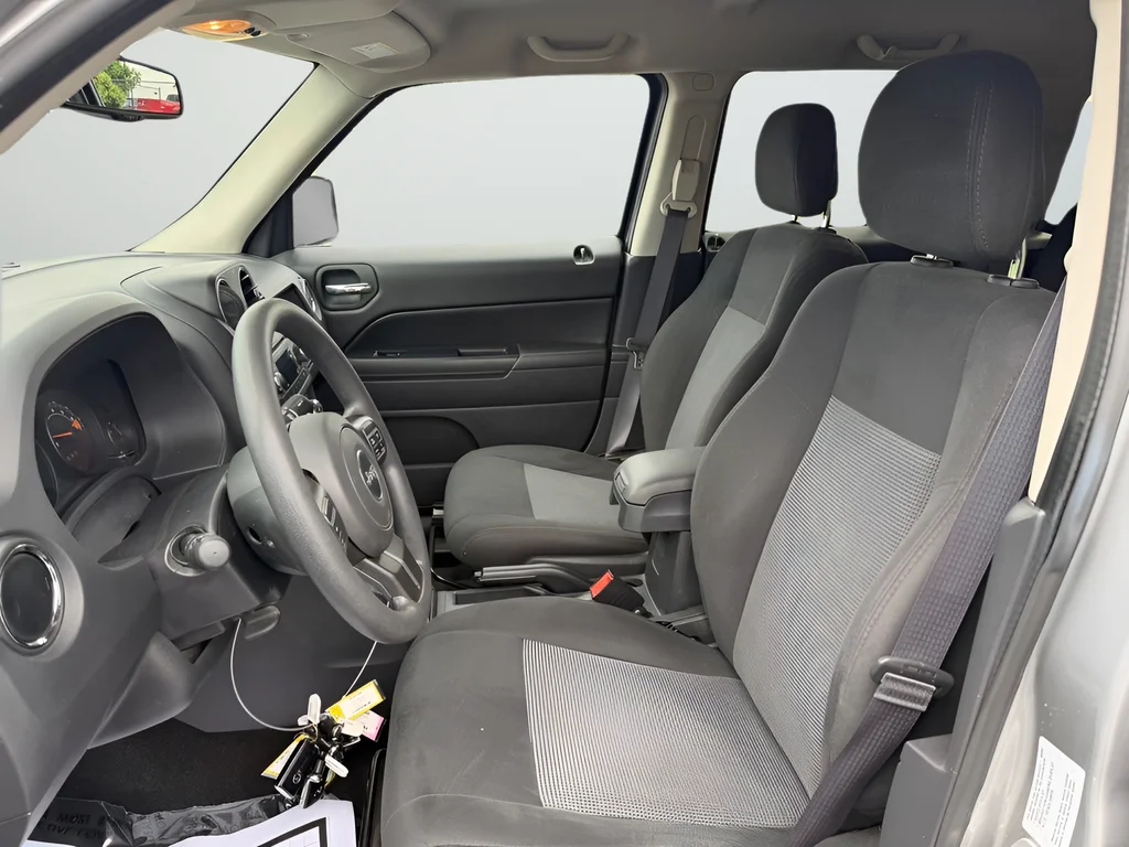 Used 2016 Silver Jeep Sport image 16